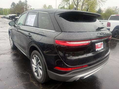 Used 2023 Lincoln Corsair AWD w/ Equipment Group 101A image 5