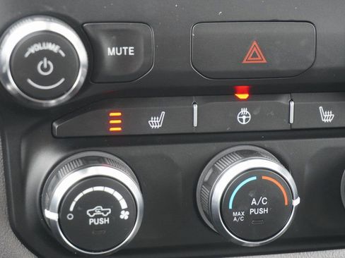 Used 2023 RAM 1500 Big Horn image 41