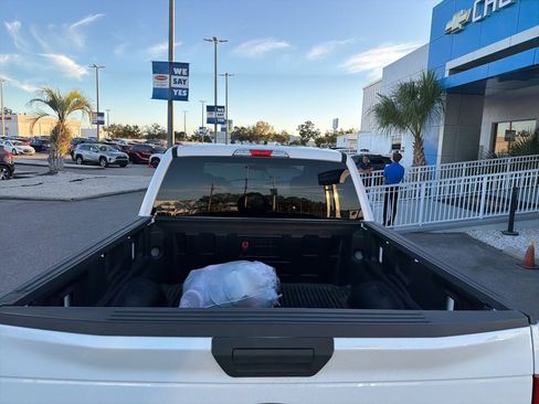 Used 2017 Ford F150 XLT image 5