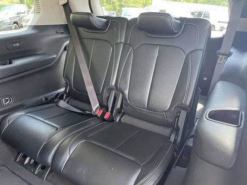 Used 2022 Jeep Grand Cherokee L Limited AWD/4WD image 21