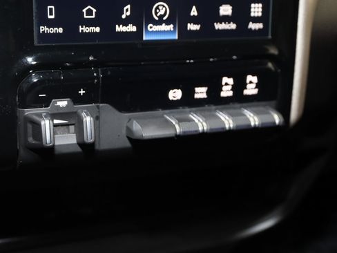 Used 2024 RAM 2500 Laramie image 30