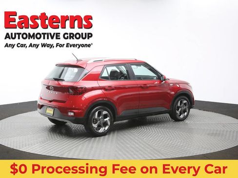 Used 2023 Hyundai Venue Limited FWD image 43