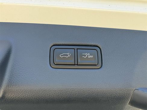 New 2026 Kia Carnival SX image 13