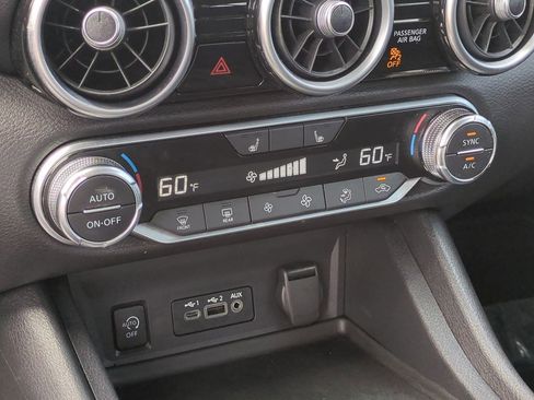 Used 2024 Nissan Sentra SR FWD image 25