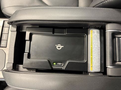 Used 2021 Toyota Highlander Limited FWD image 25