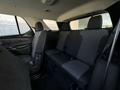 Used 2019 Chevrolet Traverse LS image 21