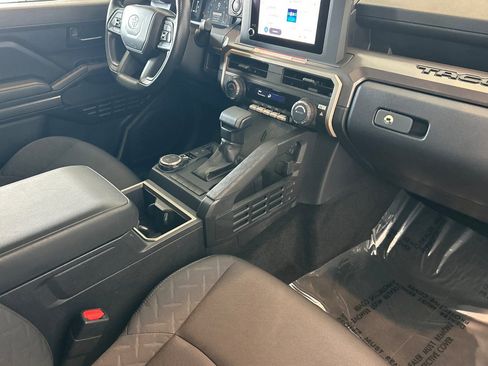 Certified 2025 Toyota Tacoma SR5 image 15