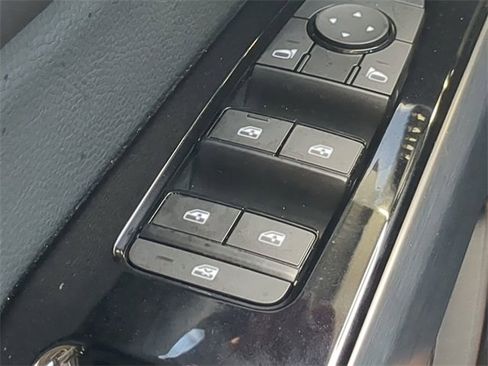 Used 2023 Nissan Pathfinder SL w/ SL Premium Package image 25