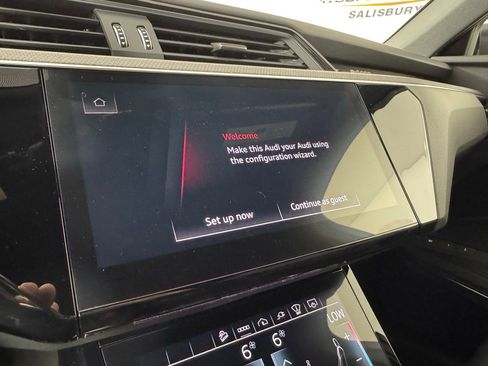 Used 2022 Audi e-tron S Prestige w/ Prestige Package AWD/4WD image 16