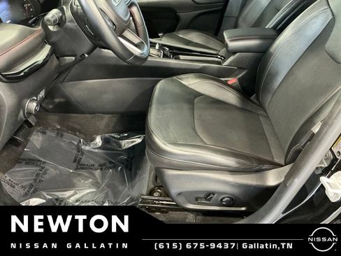 Used 2022 Jeep Compass Trailhawk w/ Trailhawk Convenience Group AWD/4WD image 13