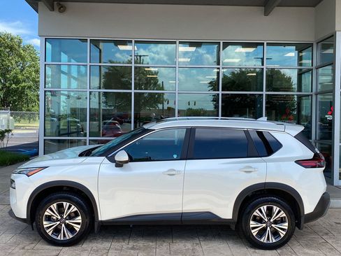 Certified 2023 Nissan Rogue SV w/ SV Premium B Package AWD/4WD image 4