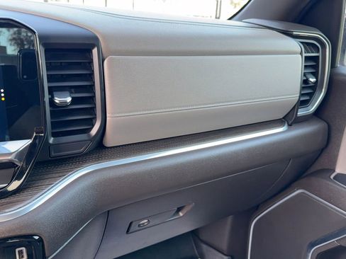 Used 2022 Chevrolet Silverado 1500 LT AWD/4WD image 28