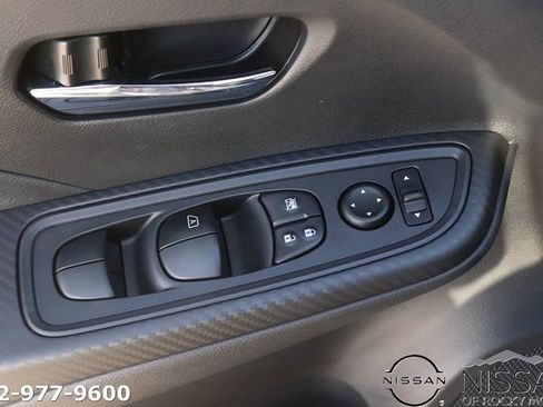 New 2025 Nissan Versa SV image 10