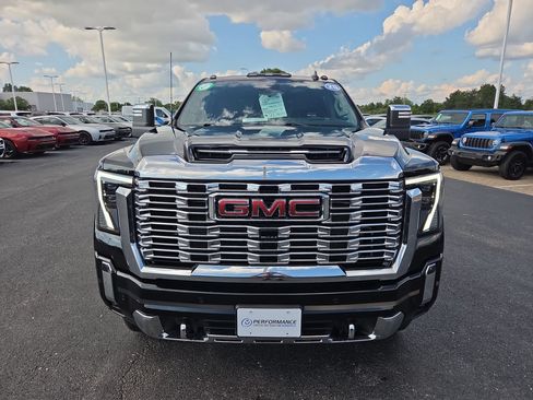 Used 2025 GMC Sierra 3500 Denali w/ Denali Reserve Package AWD/4WD image 2