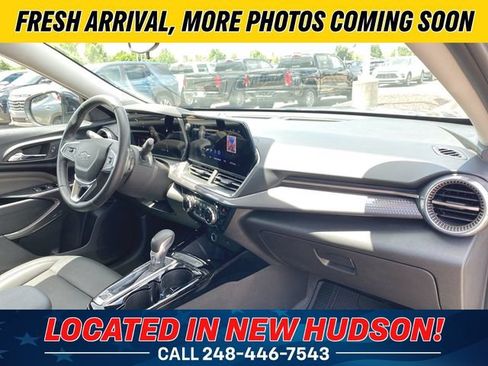 Used 2025 Chevrolet Trax ACTIV w/ Driver Confidence Package FWD image 27