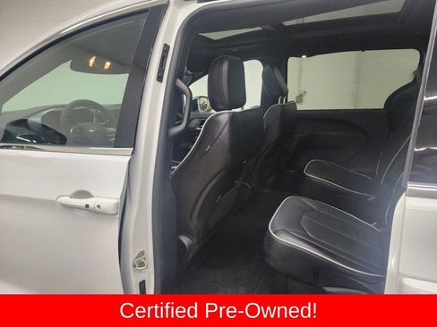 Used 2026 Chrysler Pacifica Limited image 23