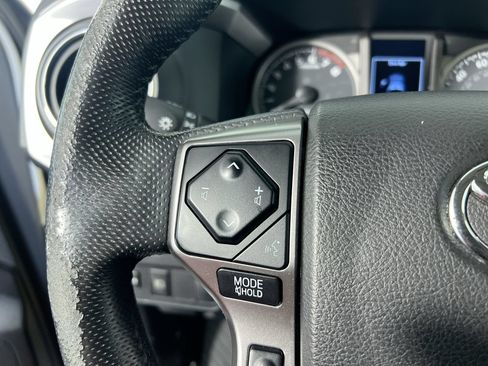 Used 2023 Toyota Tacoma SR5 AWD/4WD image 16