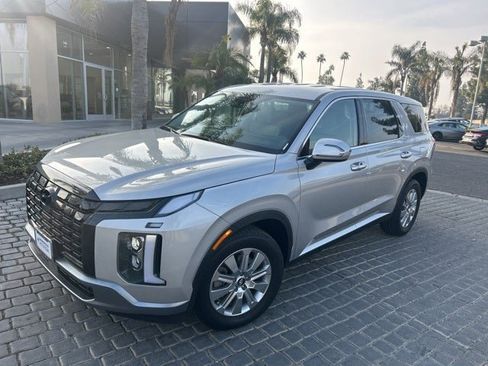 New 2025 Hyundai Palisade SE image 2