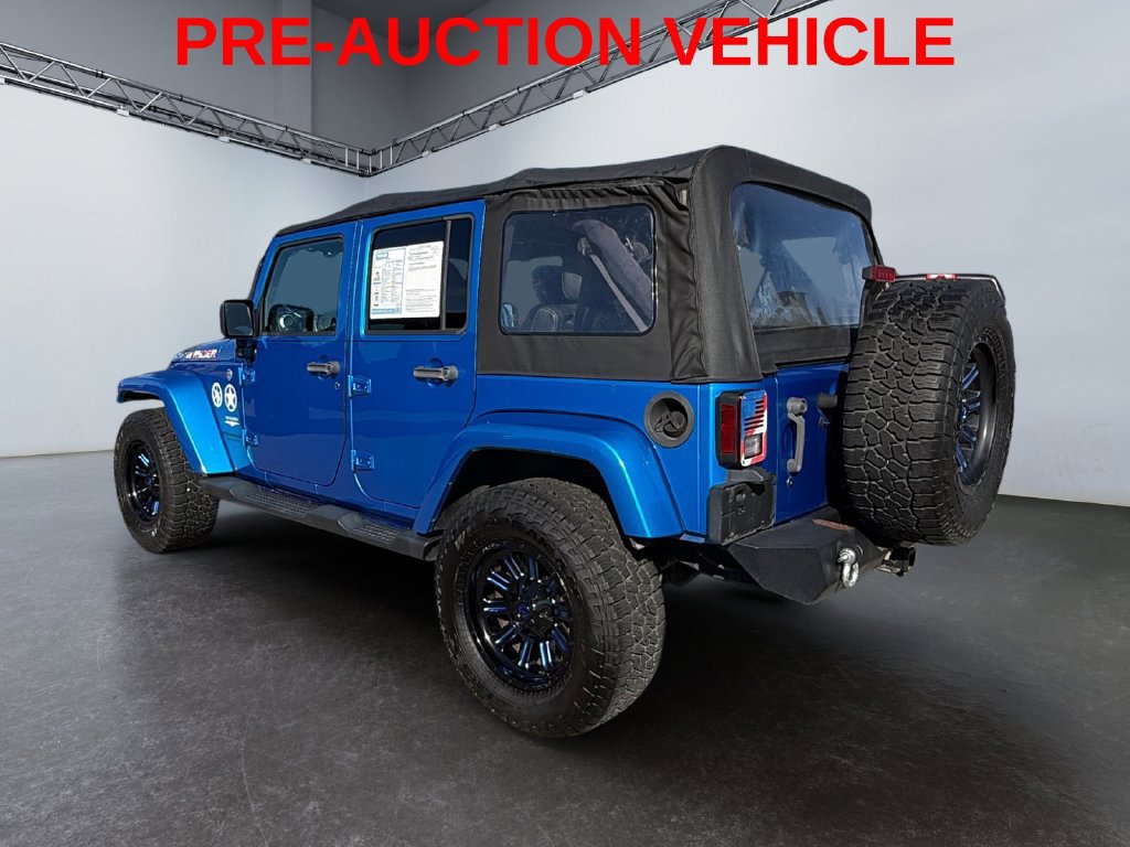 Used 2015 Jeep Wrangler Unlimited Sahara w/ Connectivity Group AWD/4WD image 5