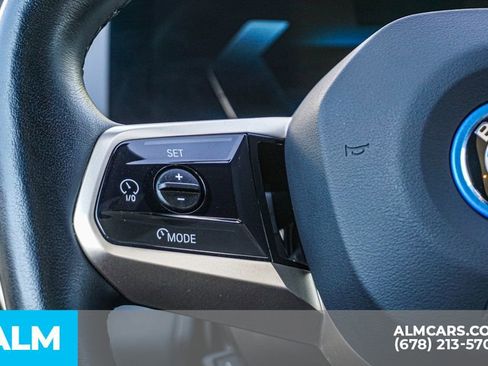 Used 2022 BMW iX xDrive50 w/ Dynamic Handling Package image 30