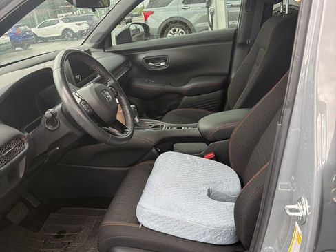 Used 2023 Honda HR-V Sport image 12