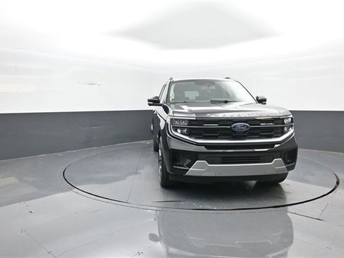 New 2025 Ford Expedition Max Platinum w/ Platinum Ultimate Package image 2