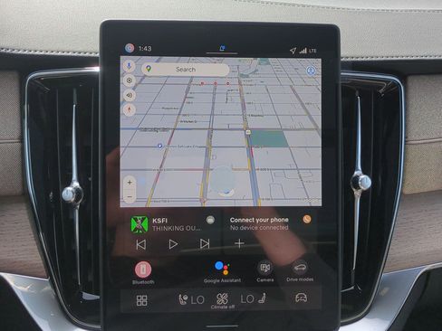 New 2026 Volvo XC90 B6 Plus w/ Protection Package Premier image 11