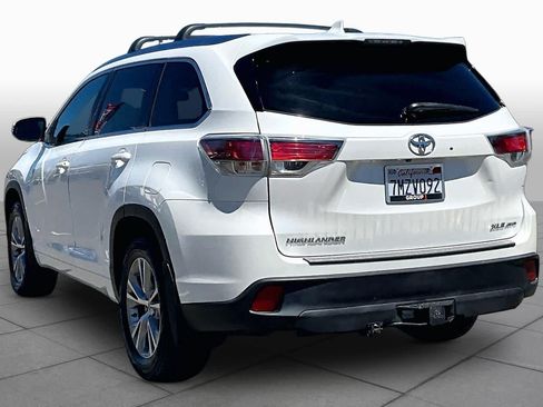 Used 2015 Toyota Highlander XLE AWD/4WD image 11