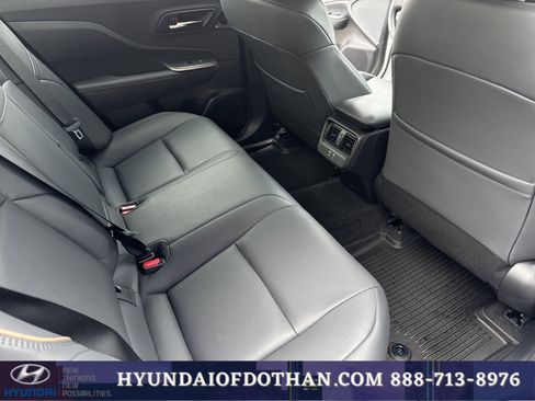 Used 2023 Toyota Crown image 14