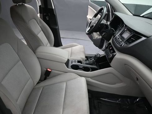 Used 2016 Hyundai Tucson SE w/ Option Group 02 AWD/4WD image 19