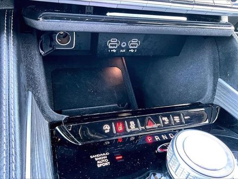 Used 2024 Jeep Wagoneer L Series II w/ Flexible Seating Group image 28