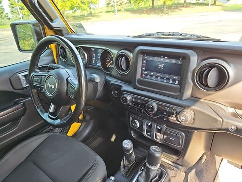 Used 2021 Jeep Wrangler Sport AWD/4WD image 13