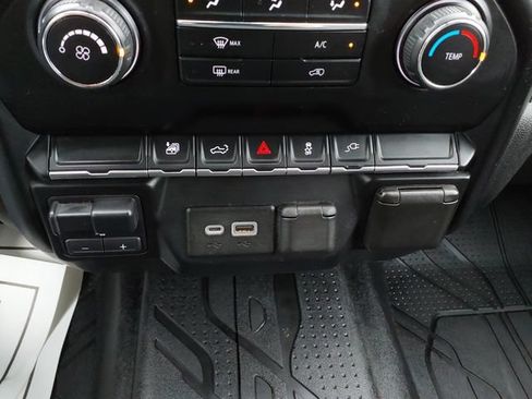 Used 2020 Chevrolet Silverado 2500 LT AWD/4WD image 25