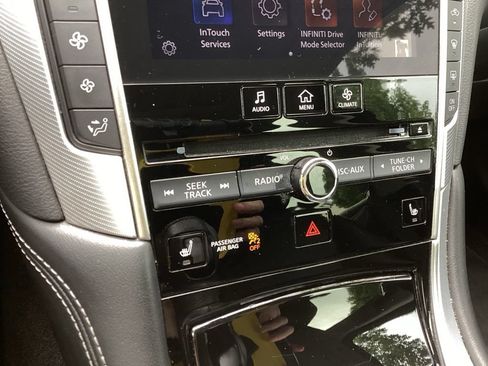 Used 2021 INFINITI Q50 Luxe RWD image 15