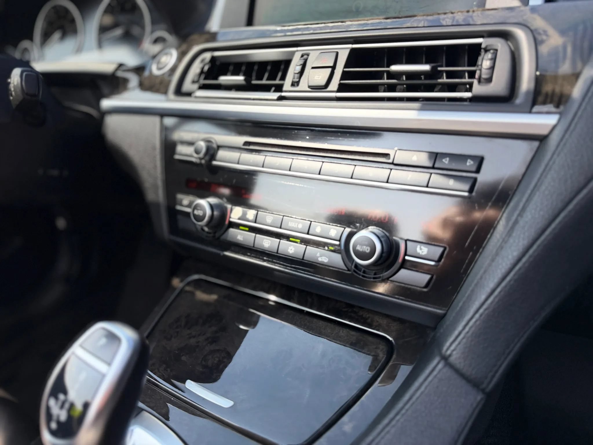 Used 2012 BMW 650i Convertible RWD image 39