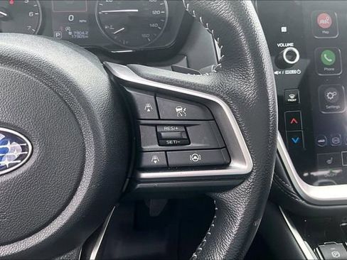Used 2025 Subaru Outback Premium AWD/4WD image 19