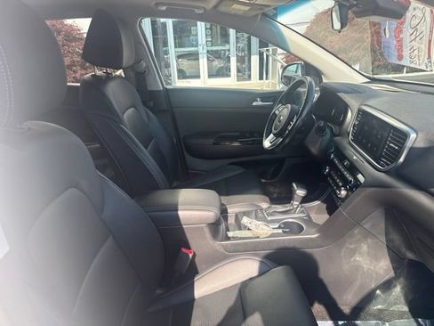 Used 2022 Kia Sportage EX AWD/4WD image 25