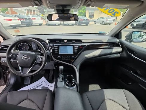Used 2019 Toyota Camry LE w/ Carpet Mat Package FWD image 15