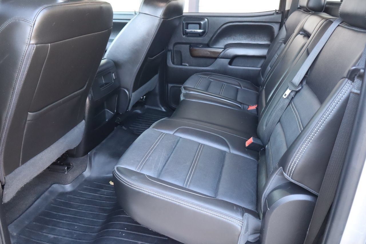 Used 2018 GMC Sierra 2500 Denali w/ Duramax Plus Package AWD/4WD image 6
