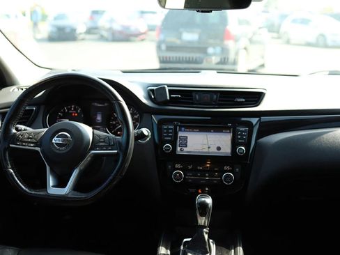 Used 2018 Nissan Rogue Sport SL w/ SL Premium Package image 37