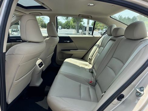 Used 2017 Honda Accord EX-L image 9
