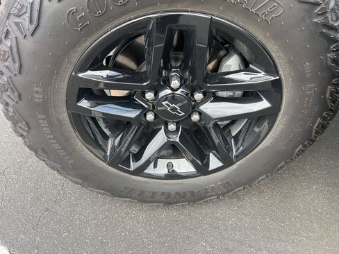 Certified 2024 Chevrolet Silverado 1500 Custom Trail Boss image 17