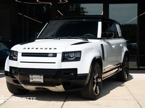 Used 2023 Land Rover Defender 110 V8 image 7