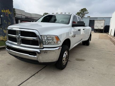 Used 2018 RAM 3500 Tradesman w/ Chrome Appearance Group image 3