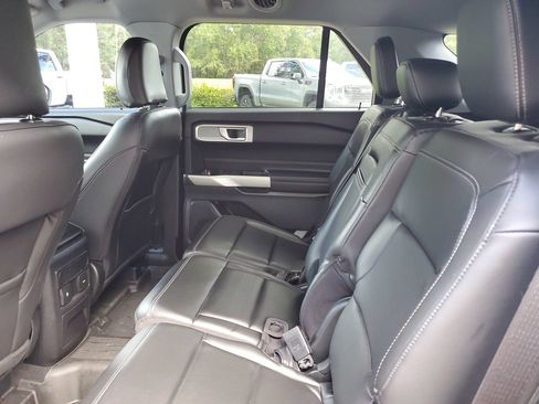 Used 2023 Ford Explorer XLT w/ Equipment Group 202A AWD/4WD image 12