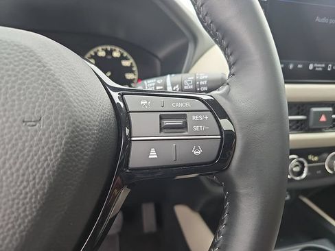 Used 2025 Honda HR-V EX-L image 22