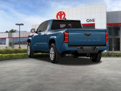 Certified 2026 Toyota Tacoma SR5 image 30
