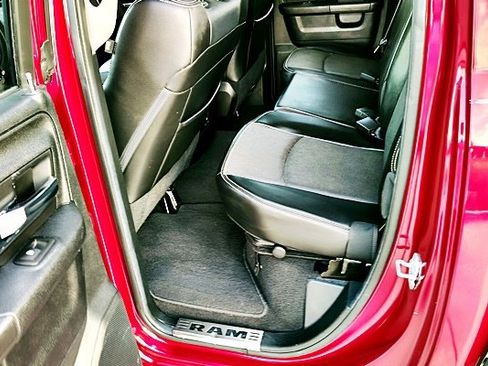 Used 2014 RAM 1500 Laramie image 16