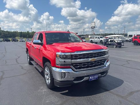 Used 2017 Chevrolet Silverado 1500 LTZ w/ Sport Package AWD/4WD image 7