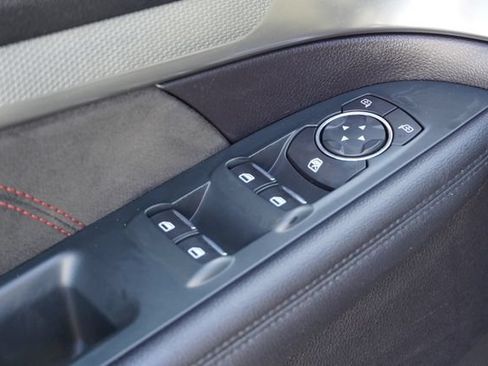 Used 2018 Ford Explorer XLT w/ Equipment Group 202A FWD image 20